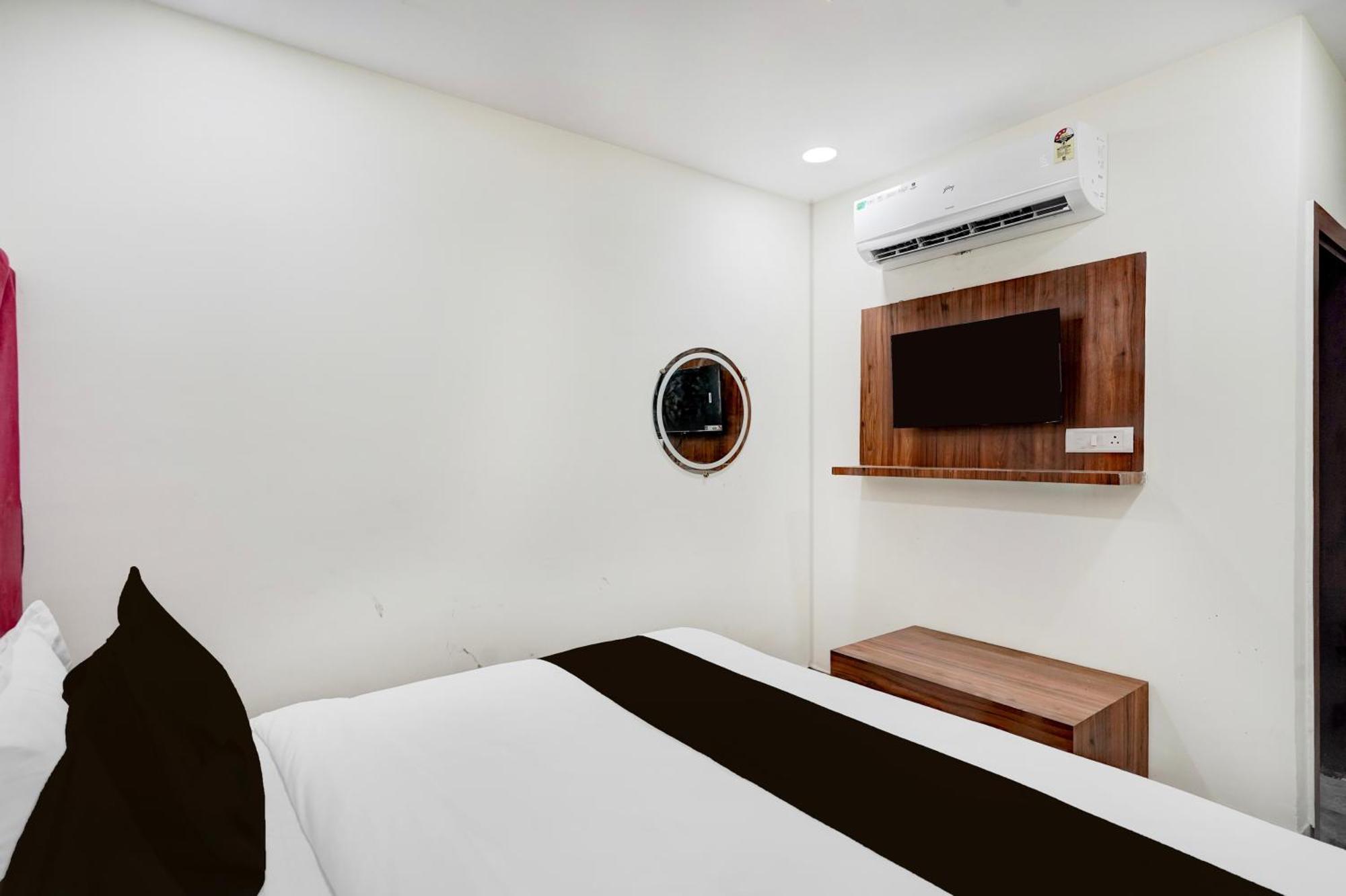 Hotel O Indirapuram Grand 가지아바드 외부 사진