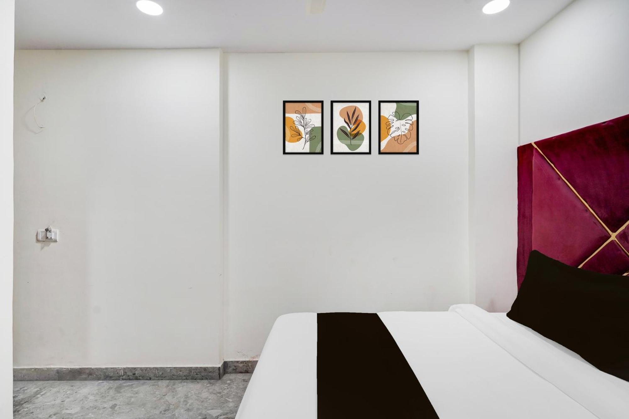 Hotel O Indirapuram Grand 가지아바드 외부 사진