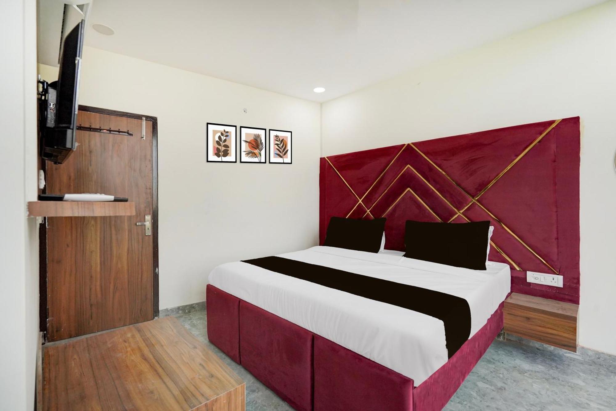 Hotel O Indirapuram Grand 가지아바드 외부 사진